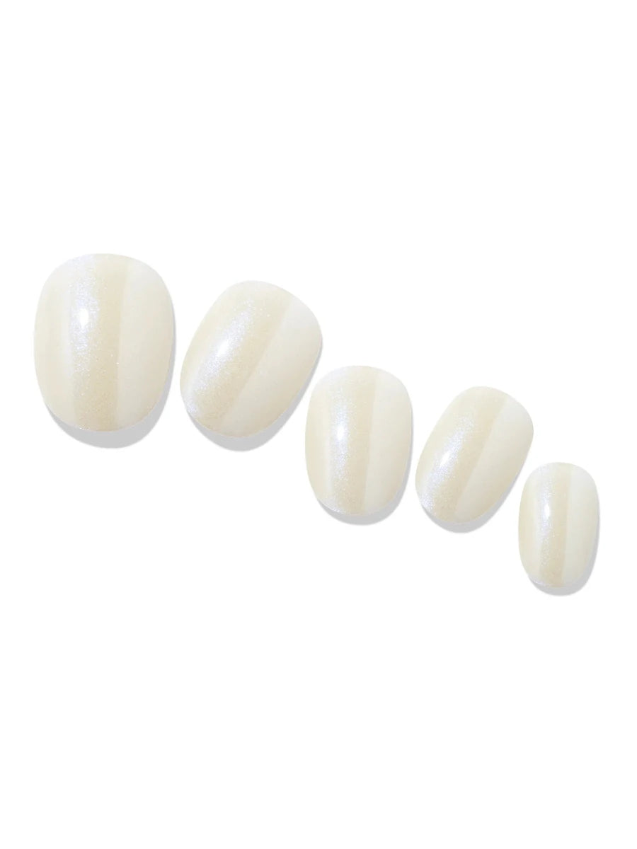 Hey, That Pearl Glow - Heyhae - sun sured gel nail stickers