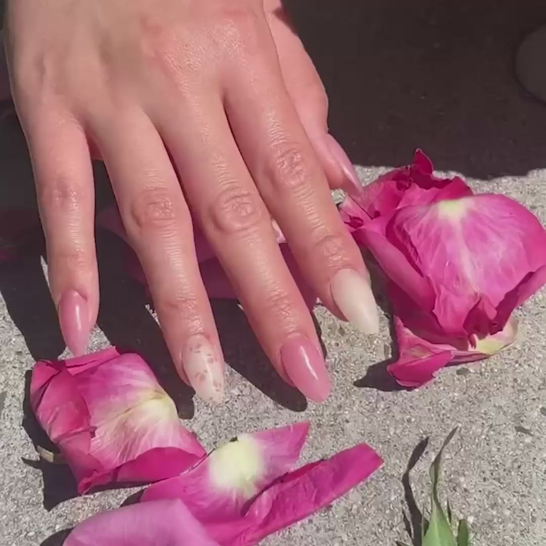 Hey, Love Me, Love Me Not